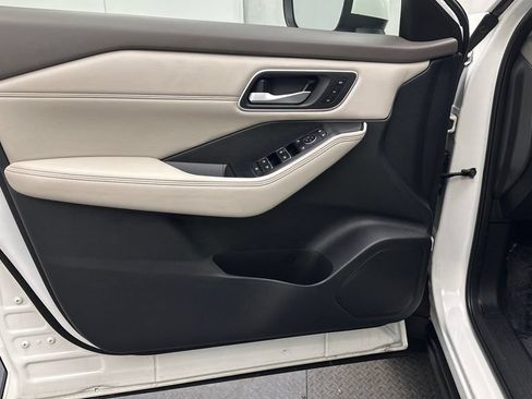 Certified 2021 Nissan Rogue SL w/ Premium Package AWD/4WD image 15