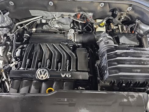 Used 2019 Volkswagen Atlas SEL Premium AWD/4WD image 32