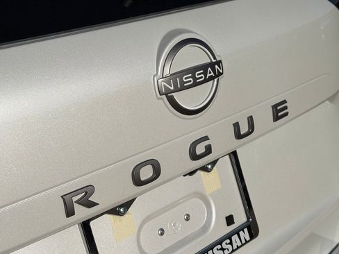 New 2026 Nissan Rogue SV image 7