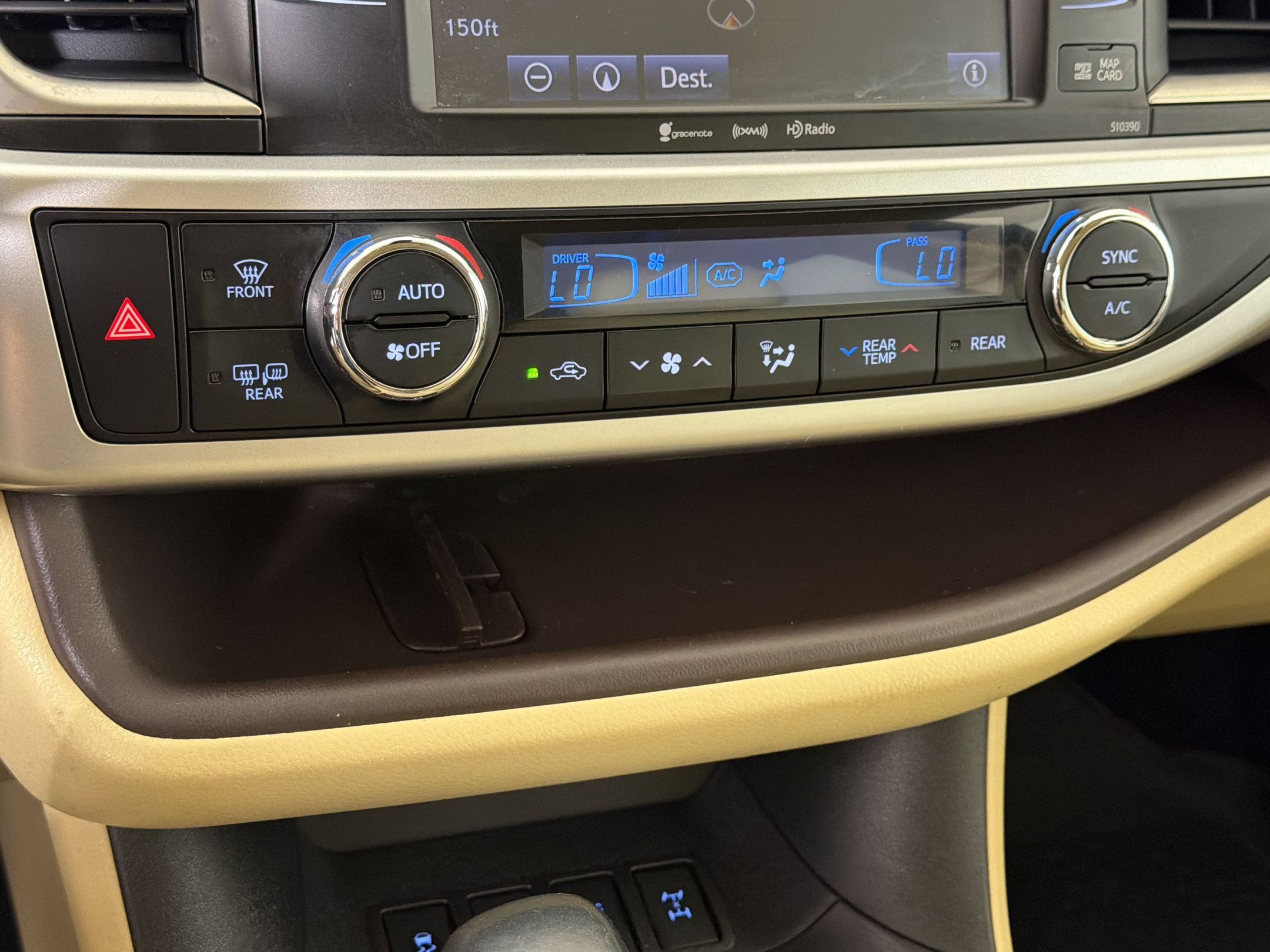 Used 2019 Toyota Highlander XLE AWD/4WD image 21