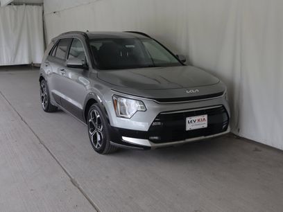 Used 2024 Kia Niro SX Touring