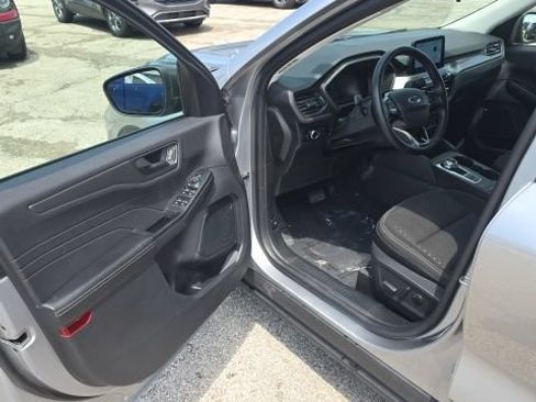 Used 2024 Ford Escape Active w/ Cold Weather Package FWD image 11