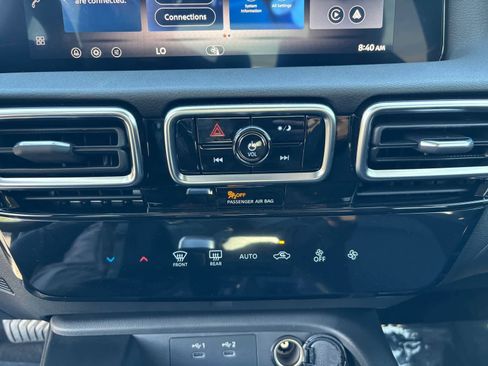 New 2026 Nissan Sentra SV w/ Floor Mat Package FWD image 21