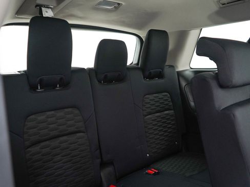Used 2024 Nissan Pathfinder S AWD/4WD image 13