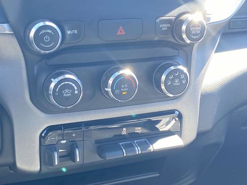 Used 2024 RAM 2500 Big Horn w/ Bed Utility Group image 38