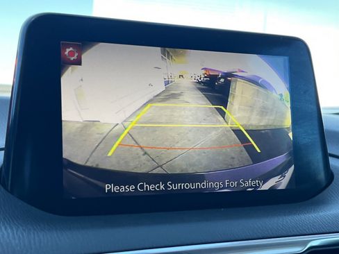 Used 2018 MAZDA MAZDA3 Grand Touring FWD image 19