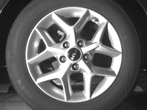 Used 2025 Kia Soul LX w/ LX Technology Package FWD image 14