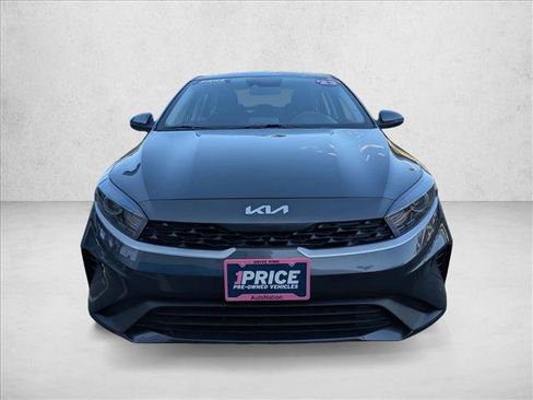 Used 2023 Kia Forte LXS w/ LXS Technology Package FWD image 2