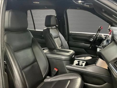 Used 2022 Chevrolet Tahoe LT w/ Luxury Package AWD/4WD image 29