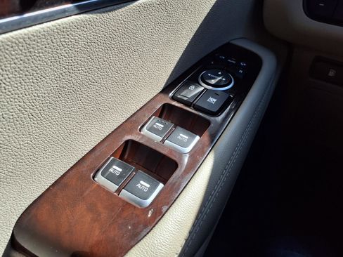 Used 2016 Kia Sorento EX w/ EX Touring Package image 11