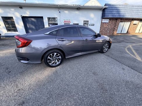 Used 2018 Honda Civic EX image 12