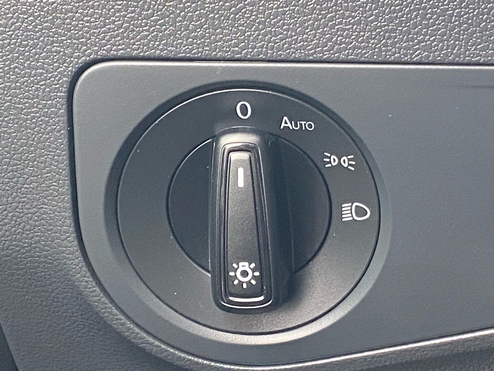 Certified 2024 Volkswagen Tiguan S AWD/4WD image 17