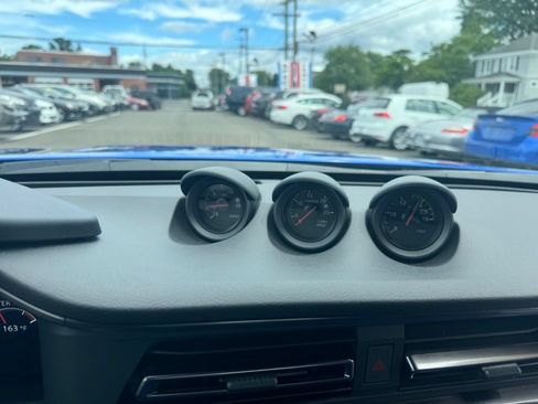 Used 2025 Nissan Z Performance w/ Floor Mat Package RWD image 25