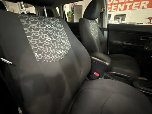 Used 2011 Kia Soul + w/ Audio Pkg FWD image 27