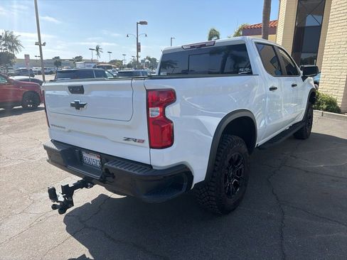 Used 2024 Chevrolet Silverado 1500 ZR2 w/ Technology Package AWD/4WD image 4