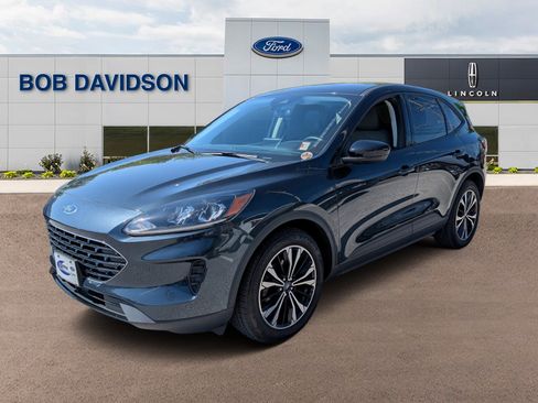 Certified 2022 Ford Escape SE w/ SE Sport Appearance Package FWD image 1