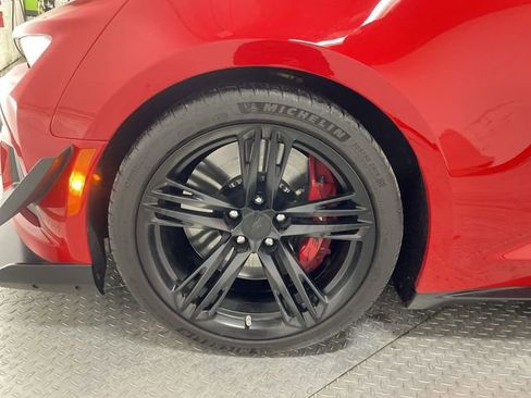 Used 2019 Chevrolet Camaro ZL1 image 10