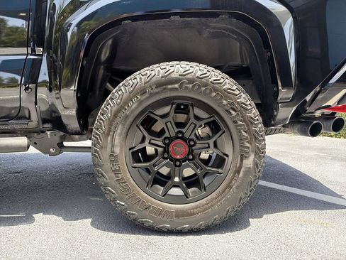 Used 2025 Toyota Tacoma TRD Pro AWD/4WD image 28