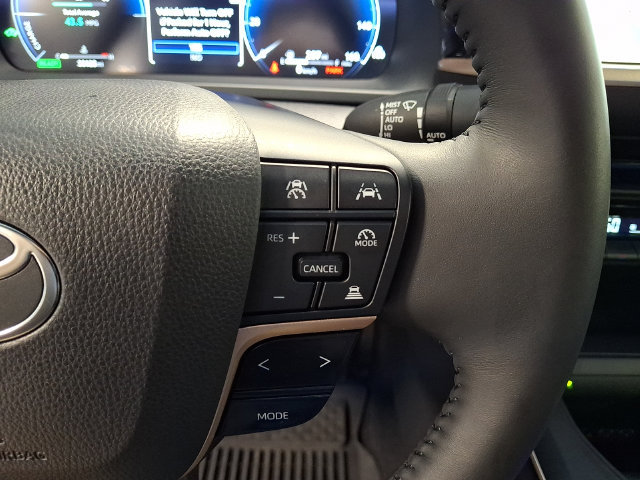 Used 2023 Toyota Crown AWD/4WD image 20