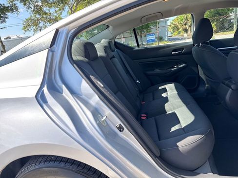 Used 2021 Nissan Altima 2.5 SV FWD image 24