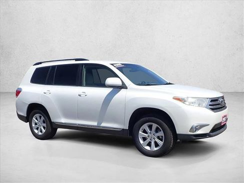 Used 2012 Toyota Highlander 4WD w/ Tech Pkg image 5