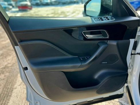 Used 2017 Jaguar F-PACE S AWD/4WD image 15