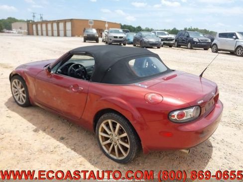 Used 2006 MAZDA MX-5 Miata Grand Touring RWD image 6