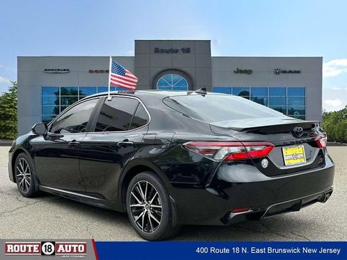 Used 2023 Toyota Camry SE AWD/4WD image 6