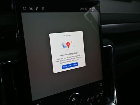 Used 2025 GMC Yukon XL Elevation image 29