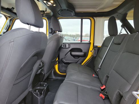 Used 2019 Jeep Wrangler Unlimited Sport S image 11