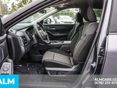 Used 2025 Nissan Rogue SV FWD image 19