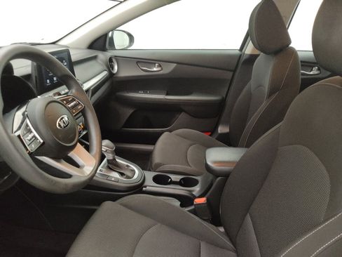 Used 2021 Kia Forte LXS FWD image 17