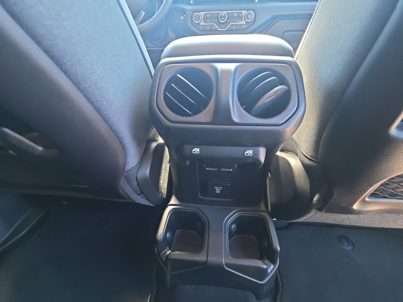 Used 2026 Jeep Wrangler Unlimited Rubicon AWD/4WD image 31