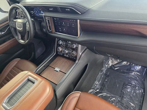Used 2024 GMC Yukon Denali Ultimate AWD/4WD image 34