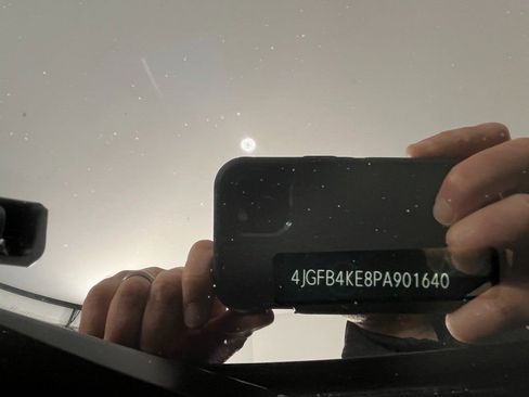 Used 2023 Mercedes-Benz GLE 350 4MATIC image 34