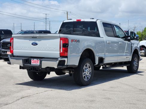 New 2026 Ford F350 Platinum w/ Tremor Off-Road Package AWD/4WD image 4