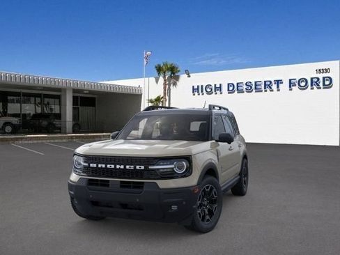New 2025 Ford Bronco Sport Outer Banks w/ Outer Banks Tech Package+ AWD/4WD image 2