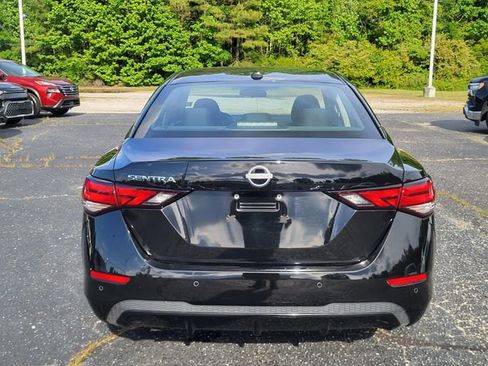 Used 2025 Nissan Sentra SV FWD image 3