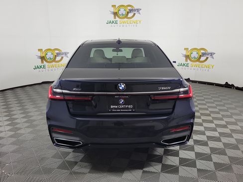 Used 2022 BMW 750Li xDrive AWD/4WD image 6