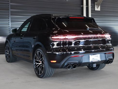 Used 2025 Porsche Macan GTS image 3