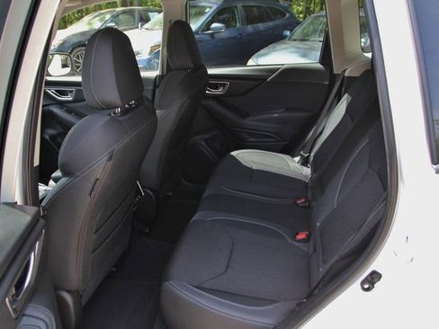 Certified 2023 Subaru Forester Premium AWD/4WD image 32