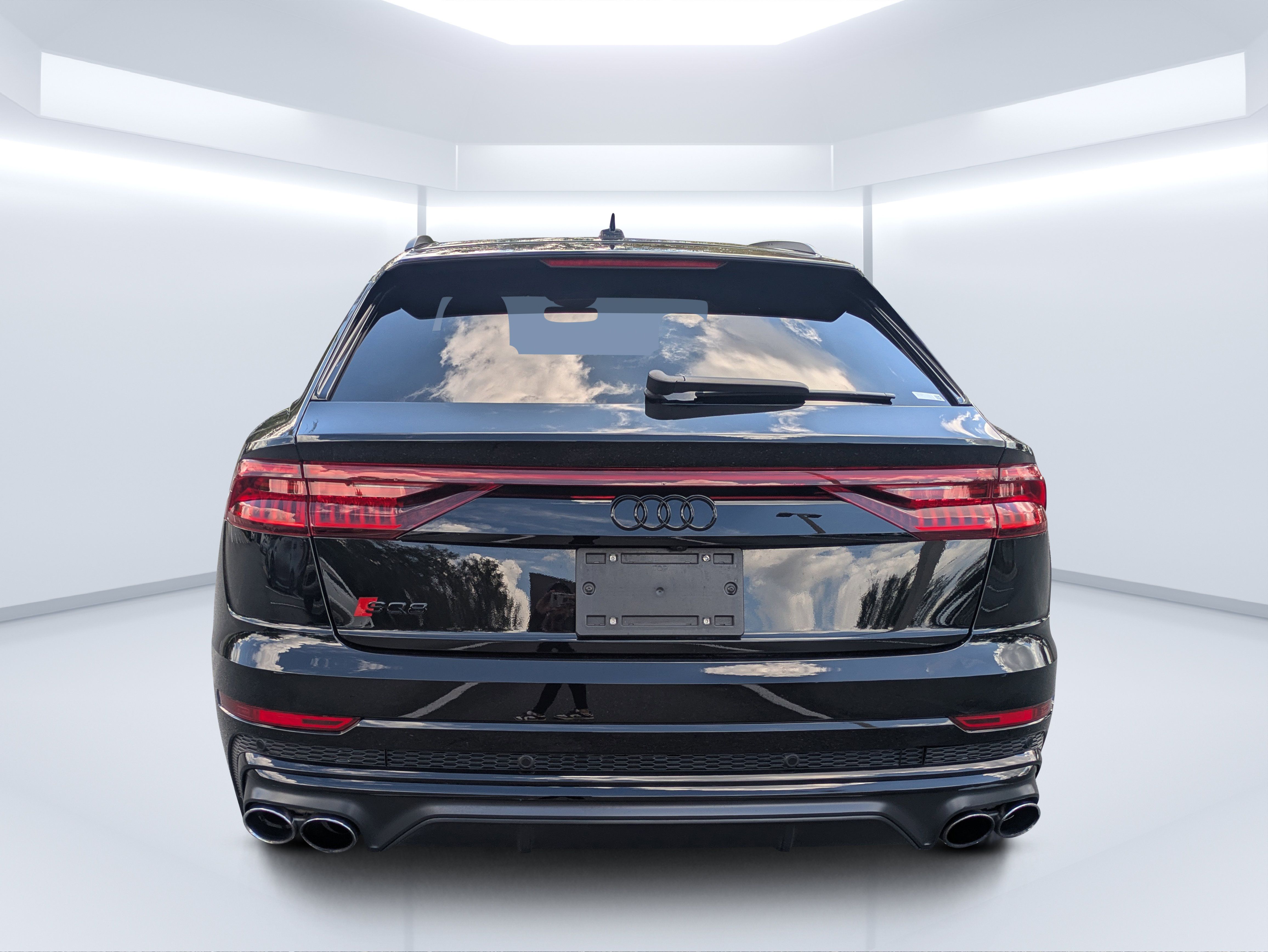 Used 2023 Audi SQ8 Prestige AWD/4WD image 4