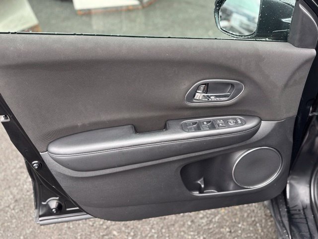 Used 2018 Honda HR-V EX image 10