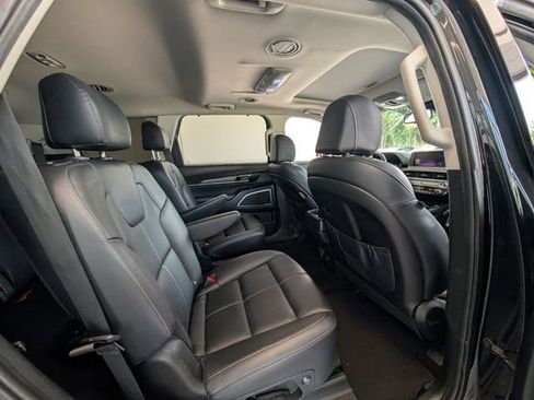 Used 2022 Kia Telluride EX w/ EX Premium Package FWD image 12