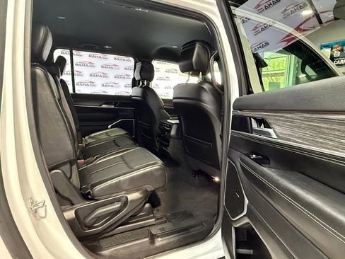 Used 2024 Jeep Wagoneer L Series II w/ Flexible Seating Group image 55