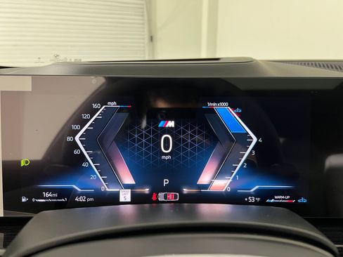 New 2026 BMW X6 xDrive40i w/ Climate Comfort Package image 27