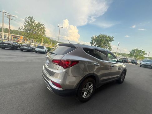 Used 2018 Hyundai Santa Fe Sport FWD image 13