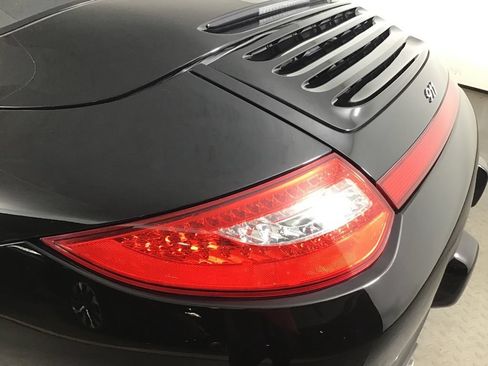 Used 2012 Porsche 911 Carrera 4S AWD/4WD image 21