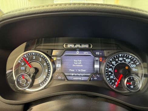 Used 2022 RAM 2500 Laramie AWD/4WD image 30