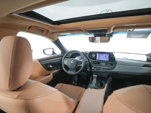 Certified 2025 Lexus ES 350 w/ Premium Package FWD image 16